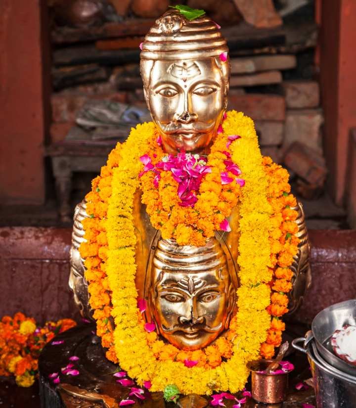 Lord Sadyojata Mantra - Panchamukha Shivalinga