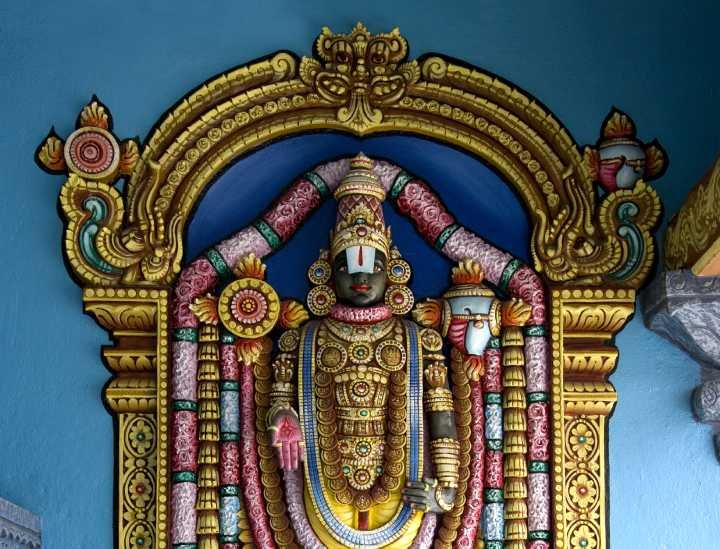 Lord Venkateswara Statue - Venkateswara Gayatri Mantra