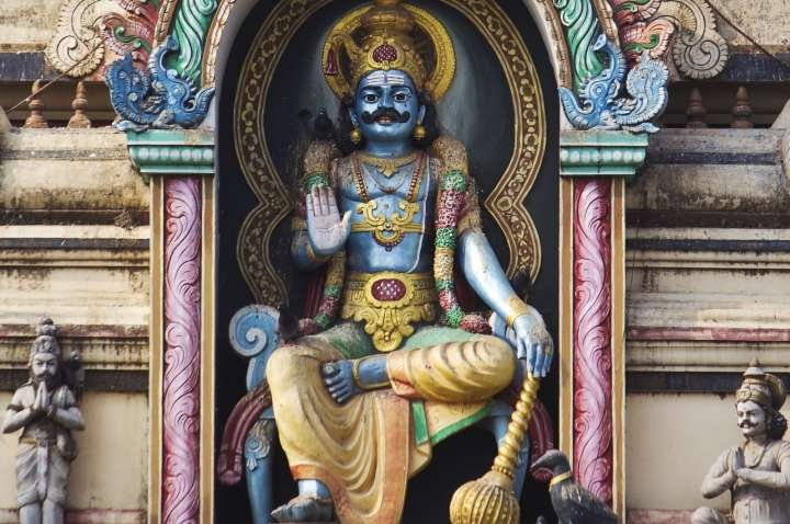 Lord Shani statue - Shani Gayatri Mantras