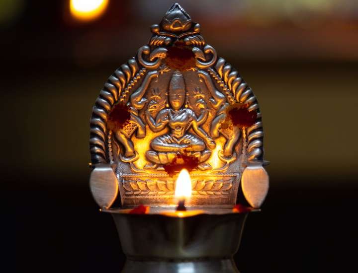 Shubham Karoti Kalyanam Shloka - Lakshmi Deepam Sacred Diya