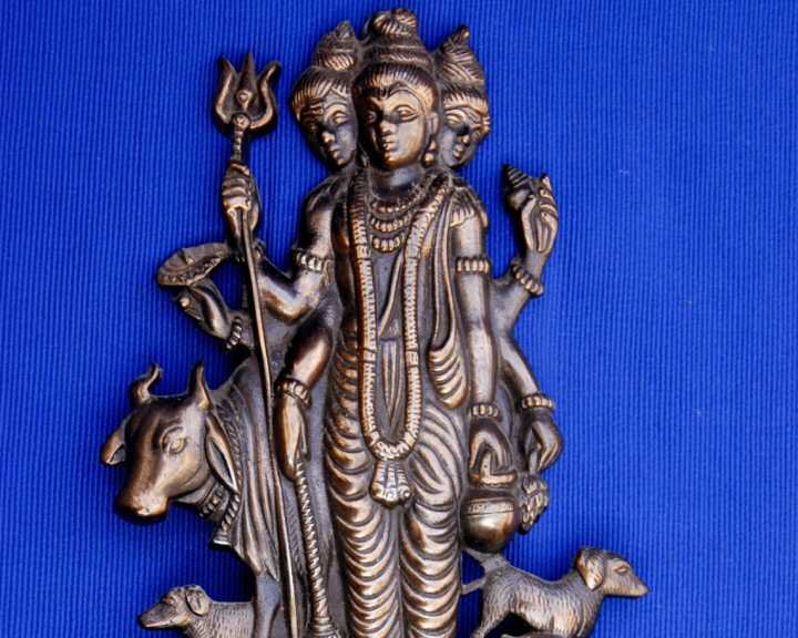 Lord Dattatreya Statue - Dattatreya Shlokas